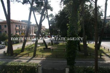 Apartment with a great location to rent in Forte dei Marmi